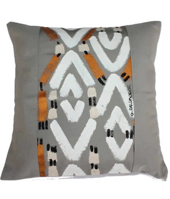 DC06100030 OUTDOOR CUSHION measures 40*40 cm